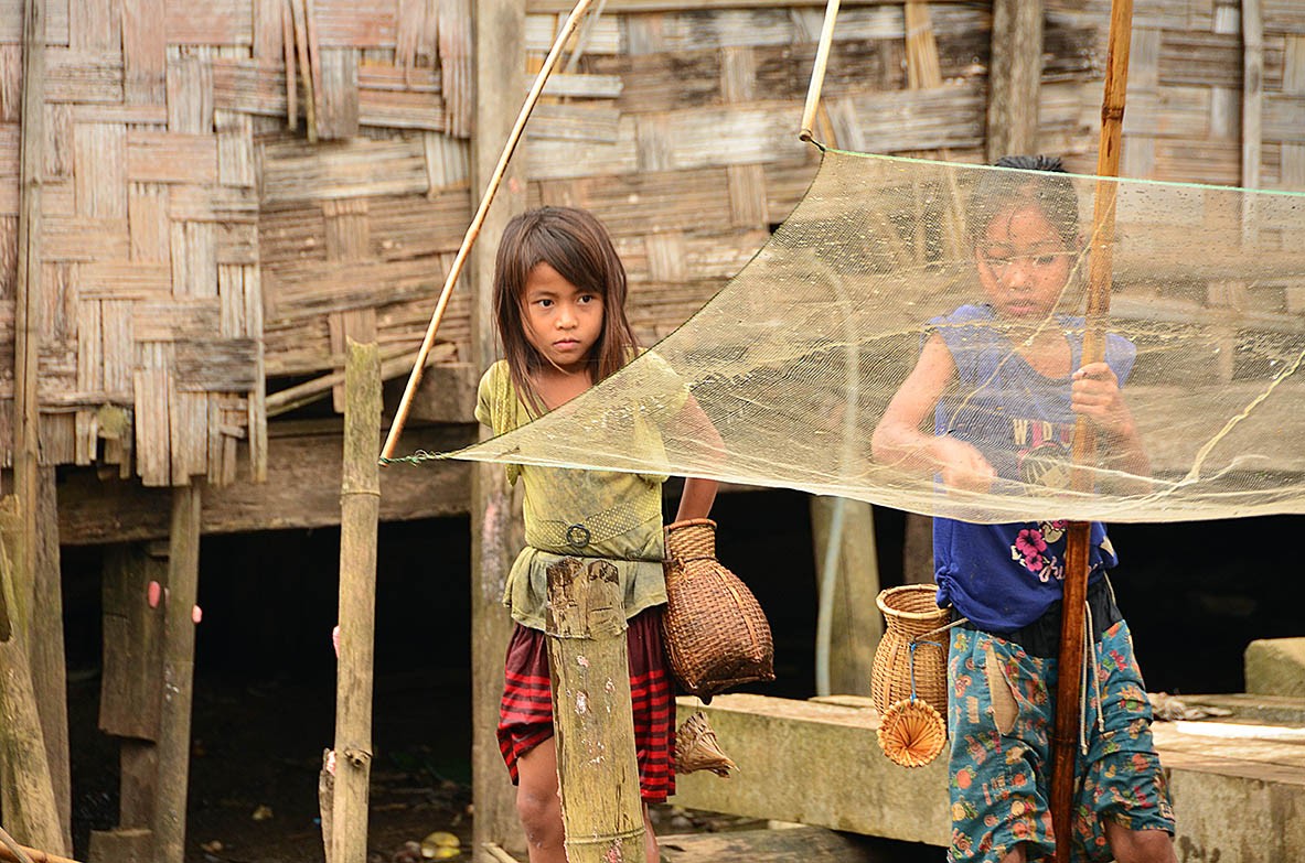 Fishing Girls
