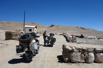 Checkpoints in the Pamir